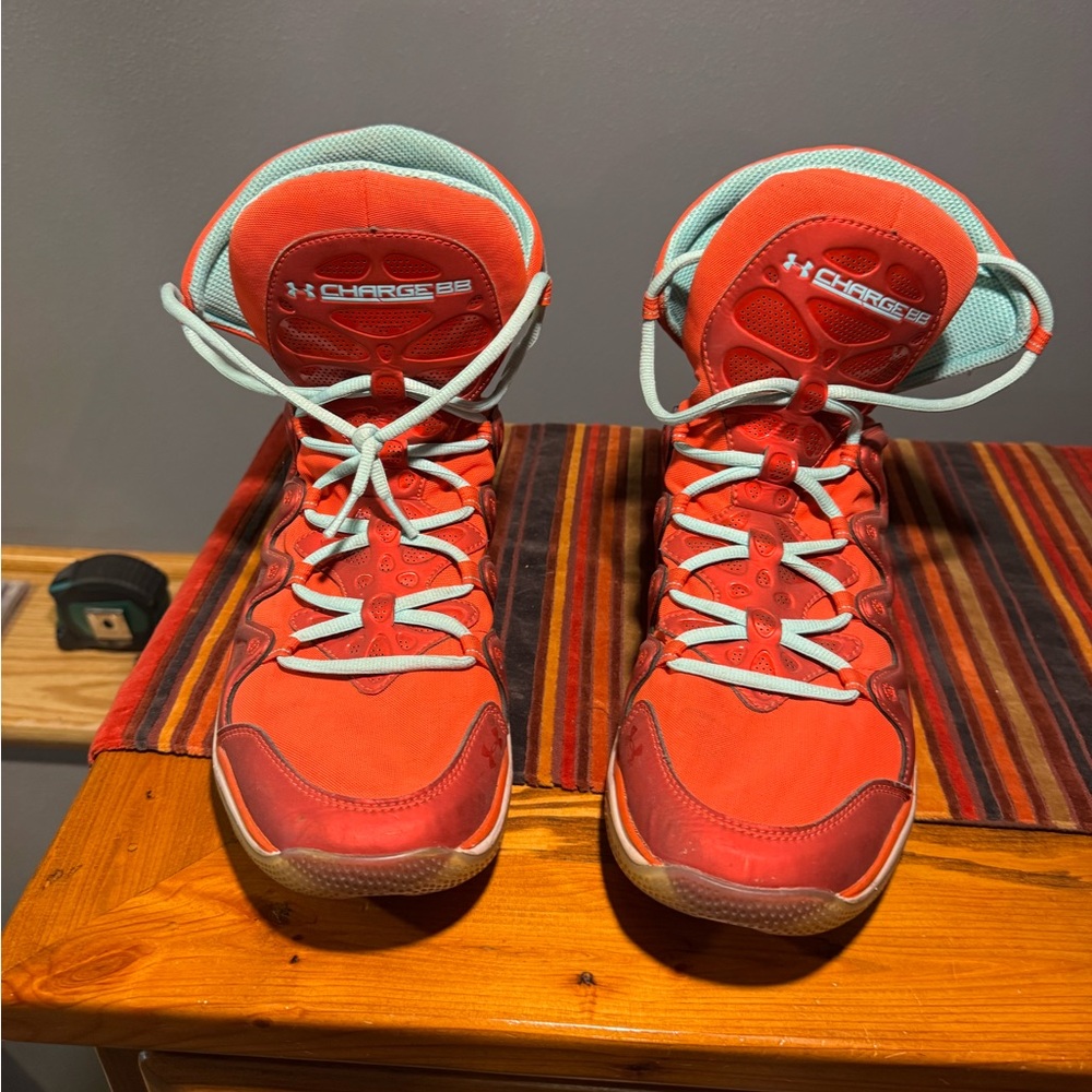 Under Armour Men's Charge BB Trainer Micro G High Top size 11